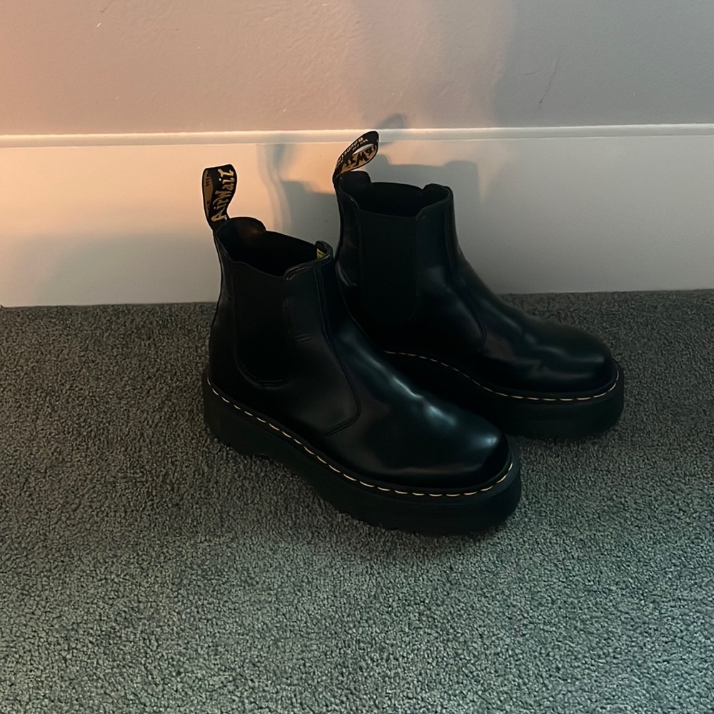 Platform Chelsea Boots